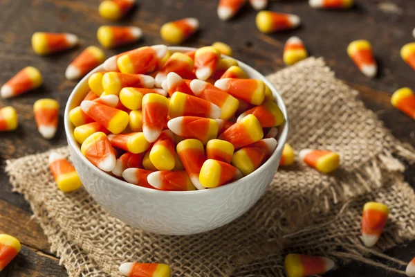 Maíz de caramelo colorido para Halloween —  Fotos de Stock