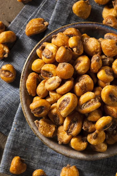 Domácí slané kukuřice ořechy — Stock fotografie