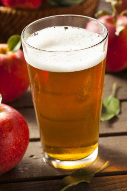 sert elma şırası ale