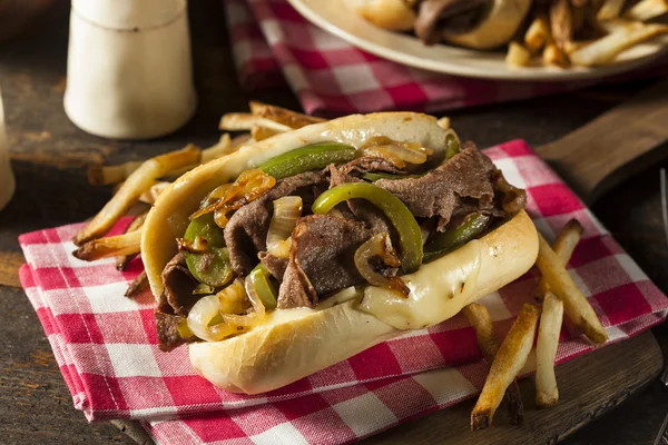 Domácí philly cheesesteak sendvič — Stock fotografie