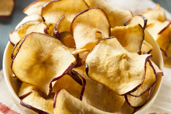 Pečené sušené jablka čipy — Stock fotografie
