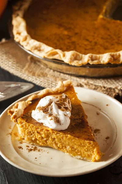 Homemade Pumpkin Pie for Thanksigiving — Stock Photo, Image