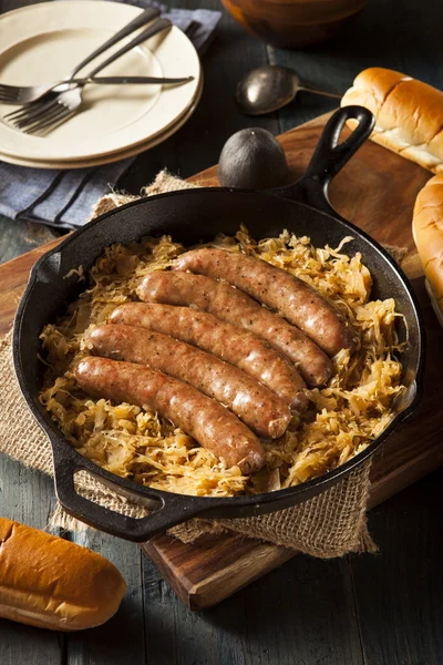 Roasted Beer Bratwurst with Saurkraut — Stock Photo, Image