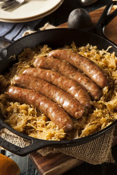 Roasted Beer Bratwurst with Saurkraut — Stock Photo, Image