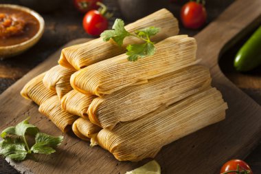 ev yapımı Mısır ve tavuk tamales