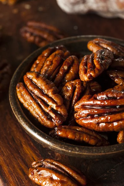 Homemade Candied Pecans with Cinnamon — Stock Photo, Image