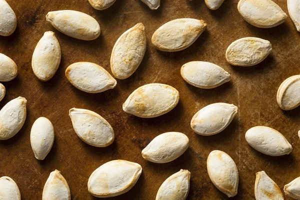 kavrulmuş tuzlu Kabakçekirdeği