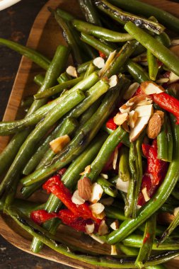 Sağlıklı sotelenmiş yeşil fasulye