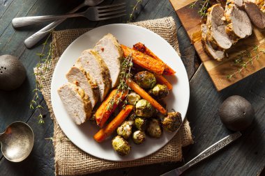 Ev yapımı sıcak domuz eti bonfile