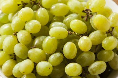 Organik çiğ Yeşil üzüm
