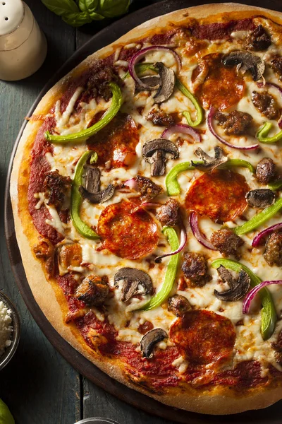 Homemade Hot Supreme PIzza — Stock Photo, Image