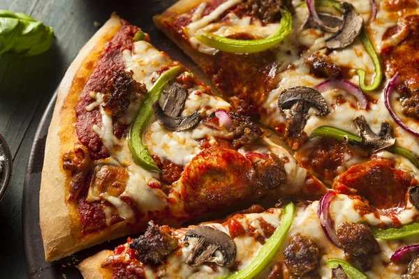 Homemade Hot Supreme PIzza — Stock Photo, Image