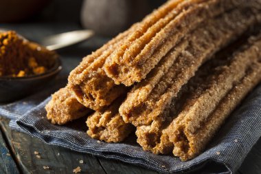 Ev yapımı Deep Fried Churros