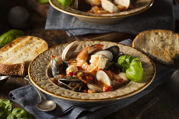 Hausgemachte italienische Meeresfrüchte cioppino — Stockfoto