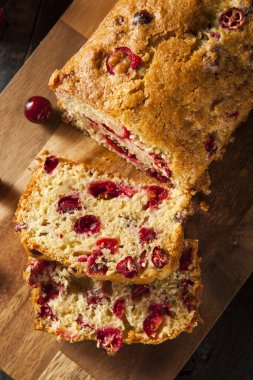 Ev yapımı şenlikli kızılcık ekmek