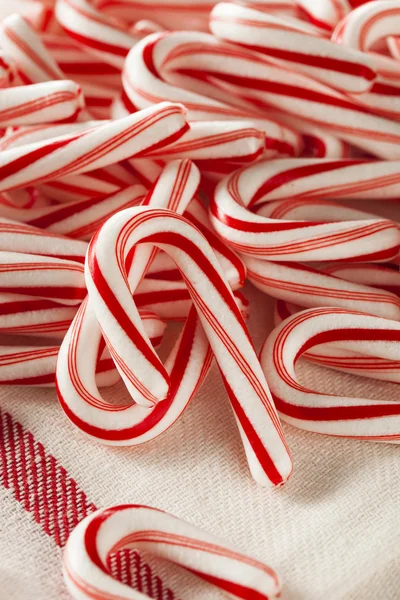 Rode en witte Mini Candy Canes — Stockfoto