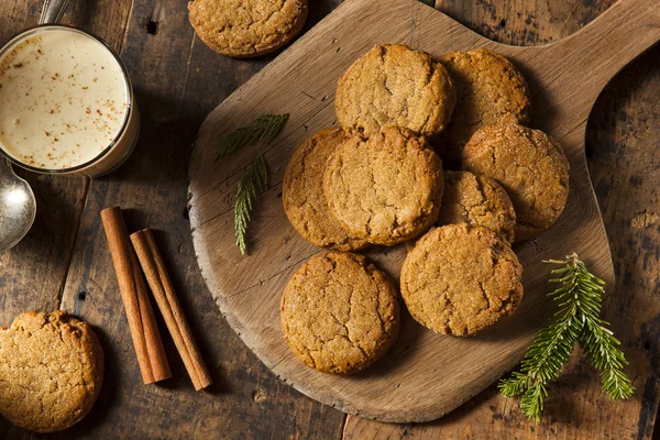 Zelfgemaakte bruin Gingersnap koekjes — Stockfoto