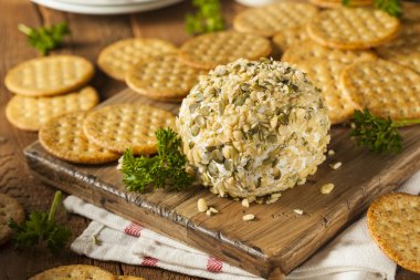 Fındık ile ev yapımı Cheeseball