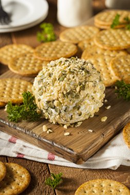 Fındık ile ev yapımı Cheeseball