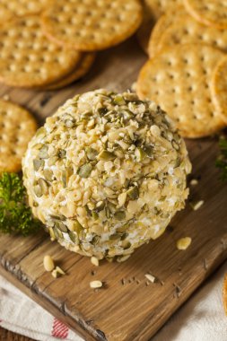 Fındık ile ev yapımı Cheeseball