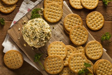 Fındık ile ev yapımı Cheeseball