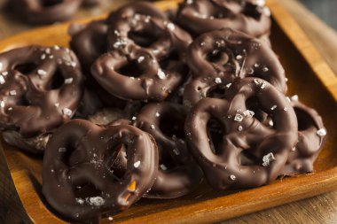ev yapımı çikolata kaplı simit