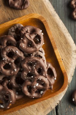 ev yapımı çikolata kaplı simit