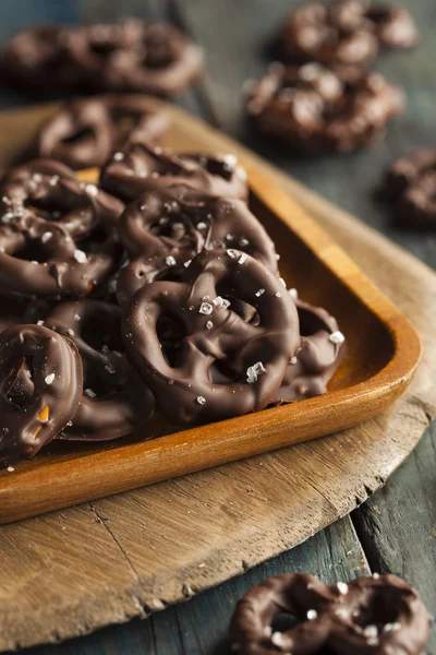 Homemade Chocolate Covered Pretzels — Stock Photo, Image