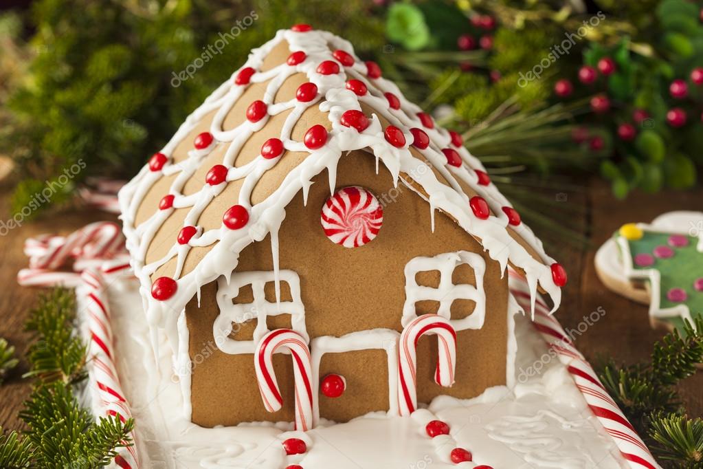 Homemade Candy Gingerbread House — Stock Photo © bhofack2 59986579