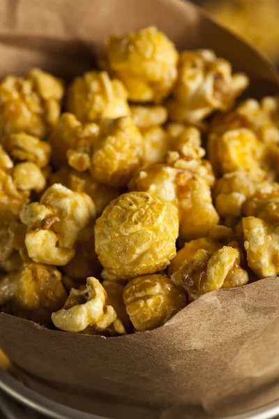 Homemade Crunchy Caramel Popcorn — Stock Photo, Image
