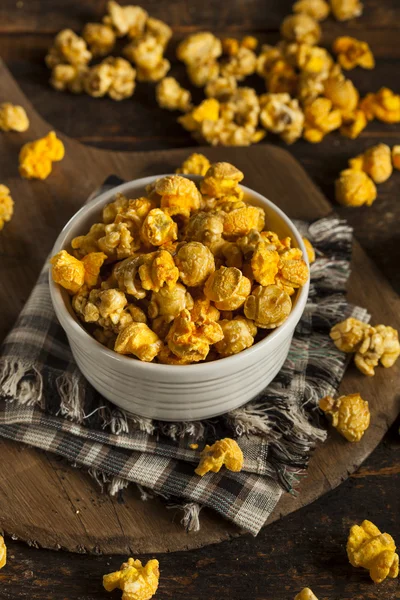 Chicago stijl karamel en kaas Popcorn — Stockfoto