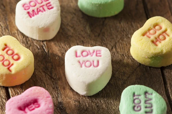 Colorido caramelo conversación corazones —  Fotos de Stock