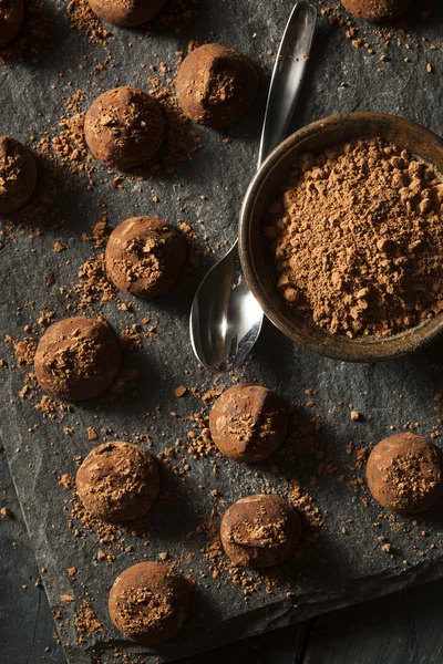 Truffes fantaisie au chocolat noir — Photo