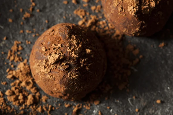 Tartufi al cioccolato fondente di fantasia — Foto Stock