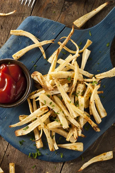 Zelfgemaakte peterselie Root Franse frietjes — Stockfoto