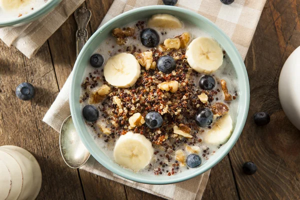 Organic Breakfast Quinoa with Nuts — Stock Photo, Image