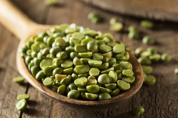 Raw Organic Green Split Peas — Stock Photo, Image