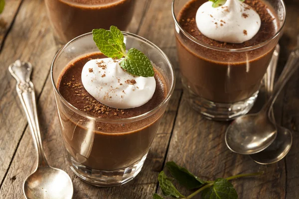 Zelfgemaakte donkere chocolade Mousse — Stockfoto