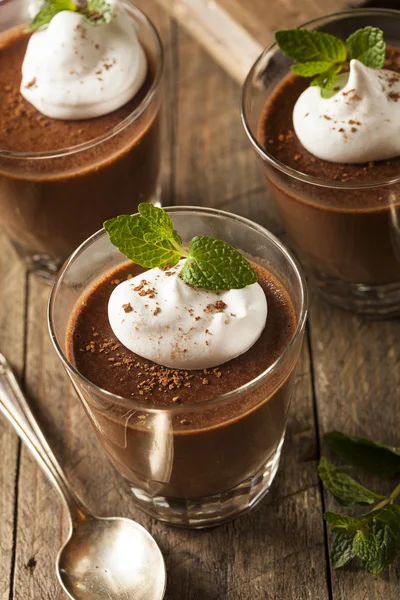 Zelfgemaakte donkere chocolade Mousse — Stockfoto