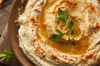 Sağlıklı ev yapımı krem humus