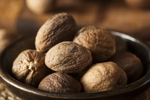 Raw Organic Dry Nutmeg — Stock Photo, Image