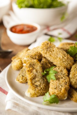 Ev yapımı peynir Mozzarella çubuğu