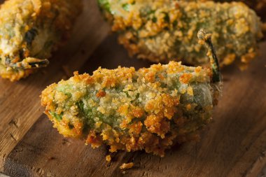 Ev yapımı ekmekli Jalapeno Poppers