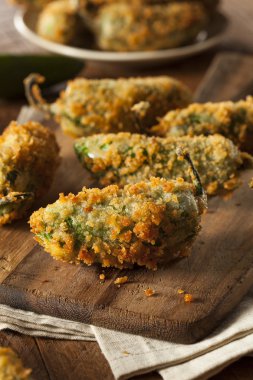 Ev yapımı ekmekli Jalapeno Poppers