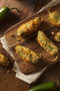 Ev yapımı ekmekli Jalapeno Poppers