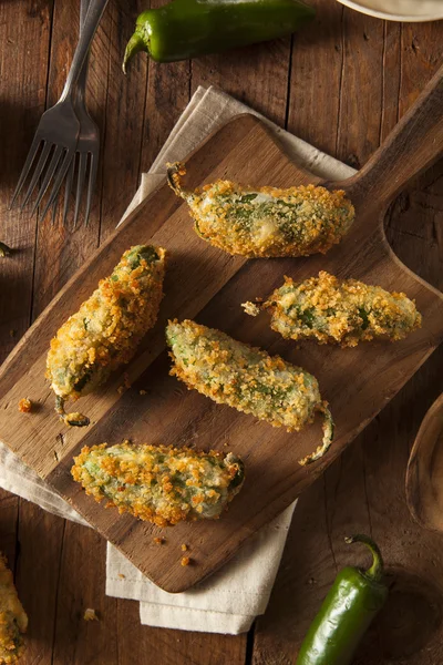 수 제 빵된 Jalapeno Poppers — 스톡 사진