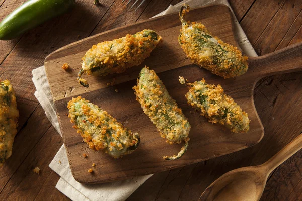 Hausgemachte panierte Jalapeno-Popper — Stockfoto