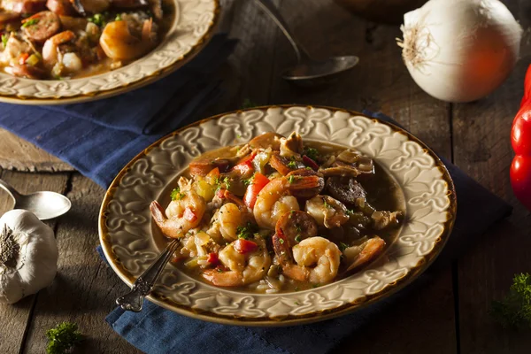 Homemade Shrimp and Sausage Cajun Gumbo — Stock Photo, Image