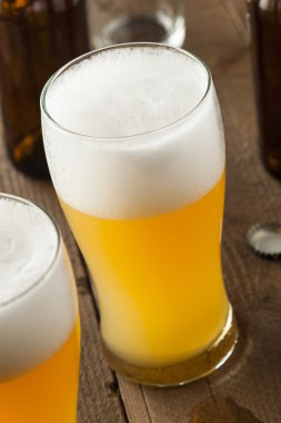 Resfreshing Golden Lager bira