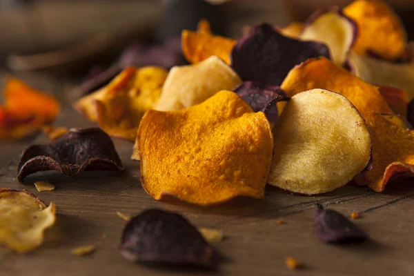 Chips de légumes maison sains — Photo